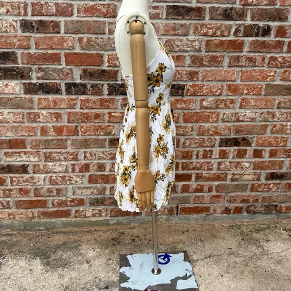 Vintage Y2K Brand White and Yellow Ditsy Floral Dress / S / Excellent condition - Picture 8 of 11